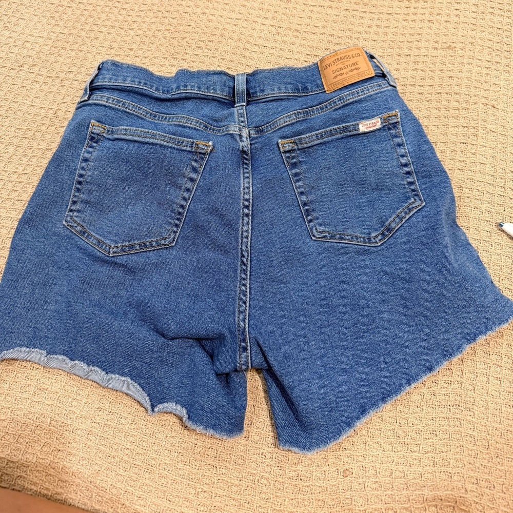 Levi's Blue Denim Raw Hem Women's Shorts